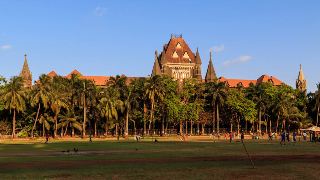 bombay high court allows private practice by medical officers